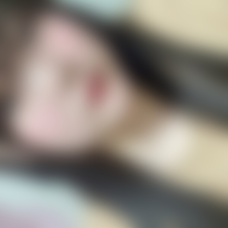 同じく黒髪だった○○○のときのです😳
今と比べるとめちゃくちゃ○○○っぽいというか芋くさいですよね！😹