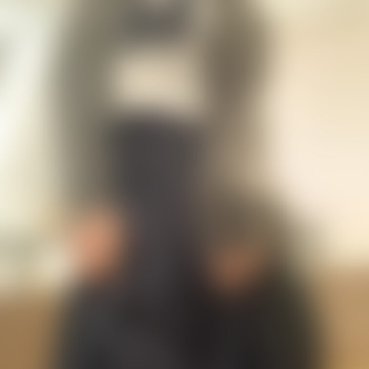 セーラー服の自撮り写真の未公開写真を有料プランで投稿します！顔もちらちら見れちゃいます！
もっと過激なセーラー服の自撮