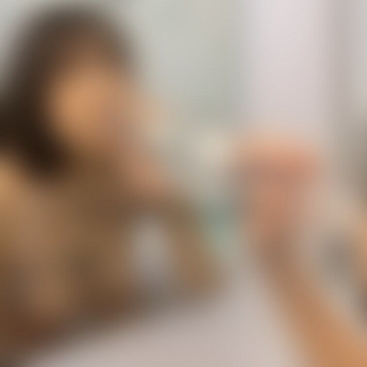 鏡越しでおっぱい丸出しでフ○ラ練習🫶
ヨダレ垂らしてシコシコ💓

また動画上がるから見てね？🔞