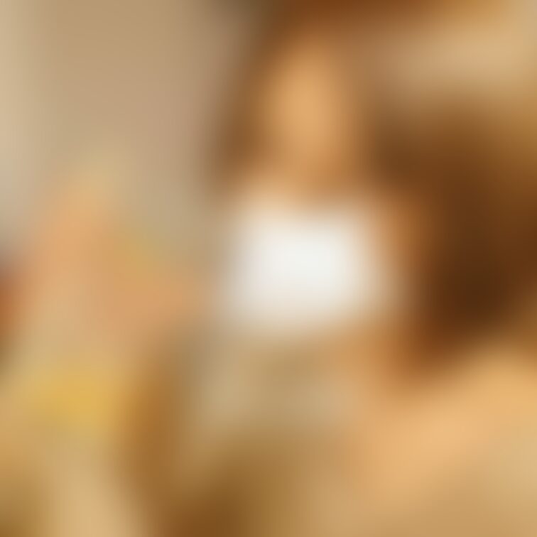 Twitterで人気だった美人写真を移動です🙂
ほんとこんな美人で可愛いのにエロいって天才かな