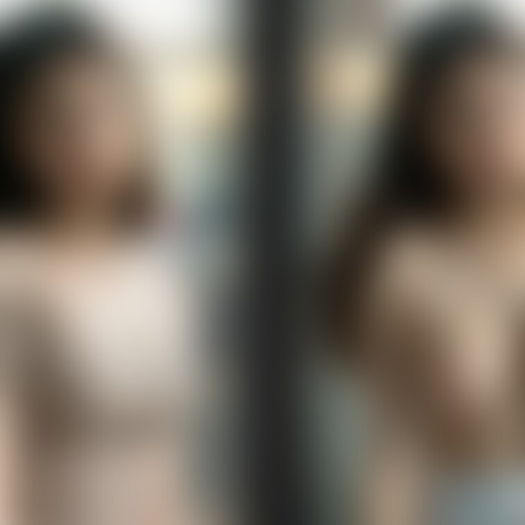 着衣と脱衣を並べた画像です。画像№55