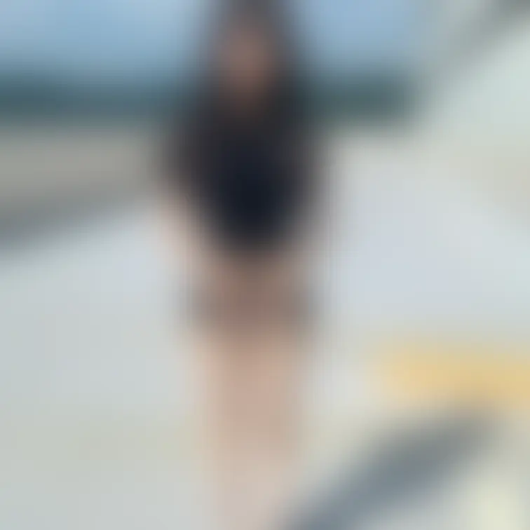 マイクロミニスカートで露出お出掛け♡パンツ丸見えで恥ずかしい、、♡

💋全ての顔出し画像、動画が見れるのは
『肉便