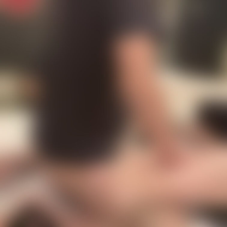 今日の中出しエッチ❤️ ホテルに入って直ぐ 着衣のまま直ぐエッチ❤️ 動画編集待っててください㊙️ 