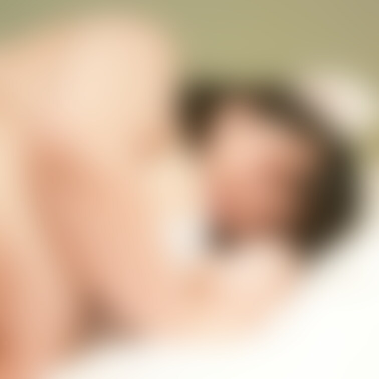 こんにちは！糸です！
今日は特別回？でねこちゃん！
この衣装の撮影をしたとき、尻尾を後ろの穴に入れたんですけど、すん