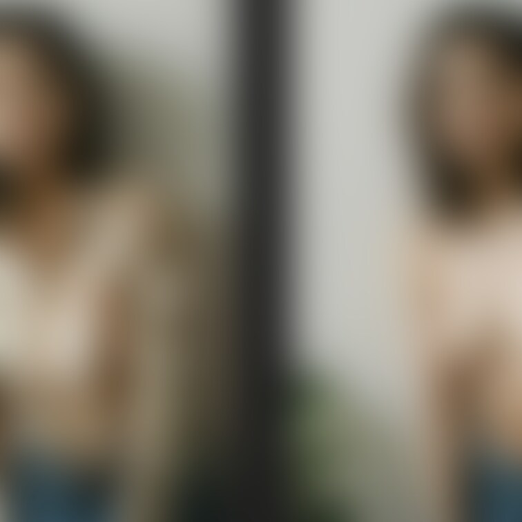 着衣と脱衣を並べた画像です。画像№991