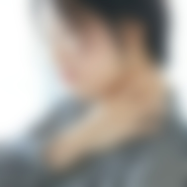 眼鏡なし。