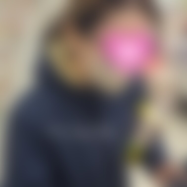 チビ妻の買い物中の逆さパン線と食い込みをこっそり…🤤💕