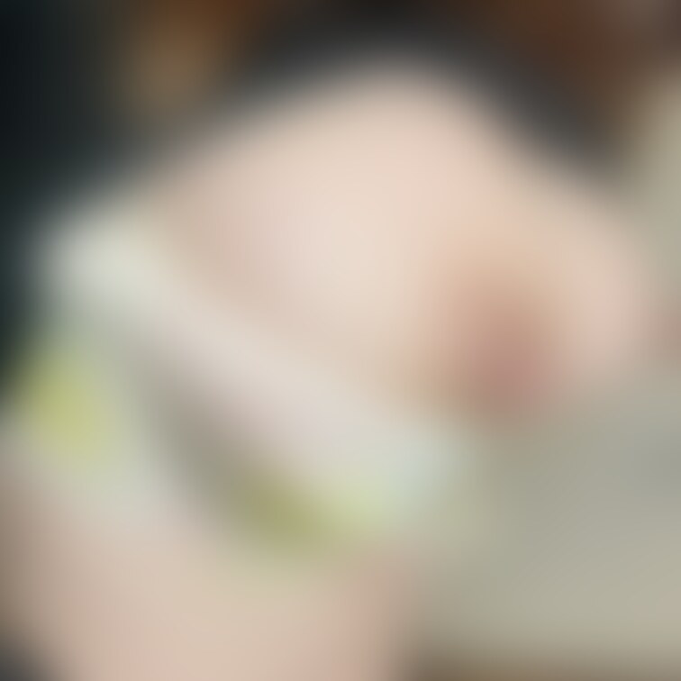 愛史上最長の乳首です・・💦
ムラムラしていじいじしてたらこんなに勃っちゃった・・。乳首すごく感じちゃうので乳首いじいじ