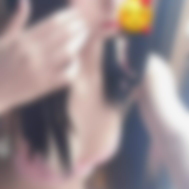 【彼氏プラン・動画プラン限定🌼】
清楚少女がエッチな下着を脱いでおっぱいを見せつけたり揺らしたり……♡