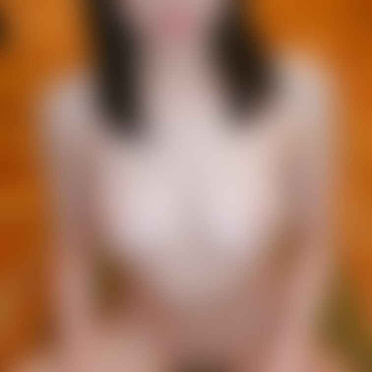 白崎えりかの全裸ヨガレッスン❣️