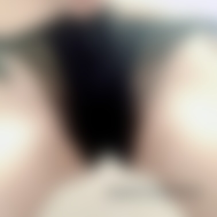 美人OLが、このパンツを汚していきます。