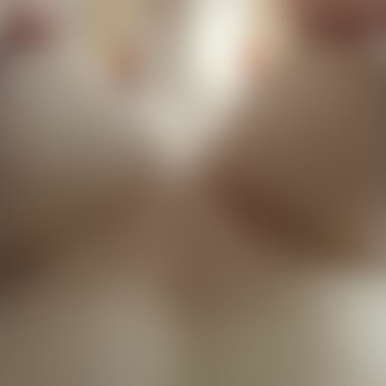 amazonデジタル写真集が出版停止になった時に入れてた写真です🥺💦
乳首引っ張って昇天した時のやつだ…
頭ん中が真