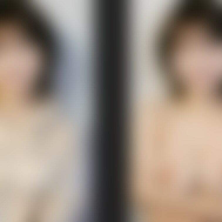 着衣と脱衣を並べた画像です。画像№892