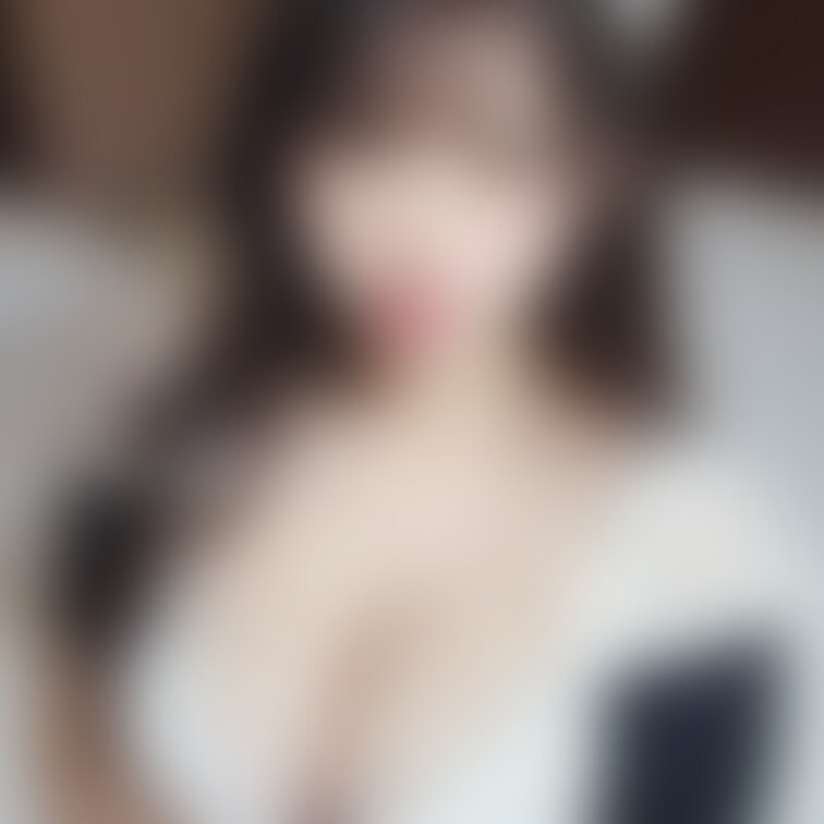 メイドコス　○○○の精度高すぎて、元の自撮りとあんま違わないから身バレ不安になるレベル