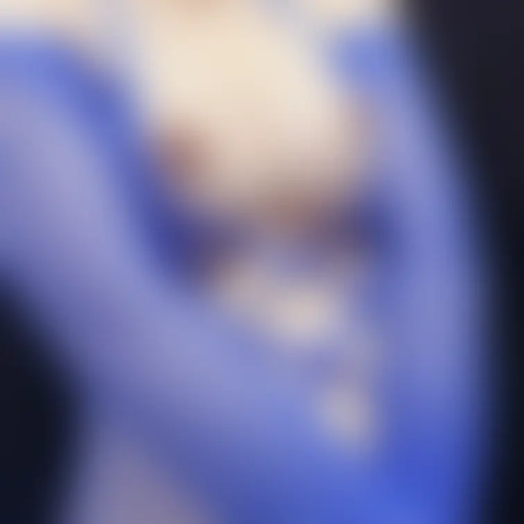 おっぱいとおまんこ丸見えのコス😘