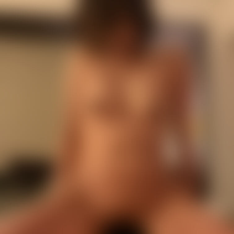 あぅ、、、
いいところ、、なのぉ、、、
奥まで、、ずっぽりぃ、、入ってるぅぅ。。。