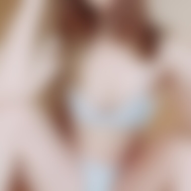 下着姿|´-`)ﾁﾗｯ
