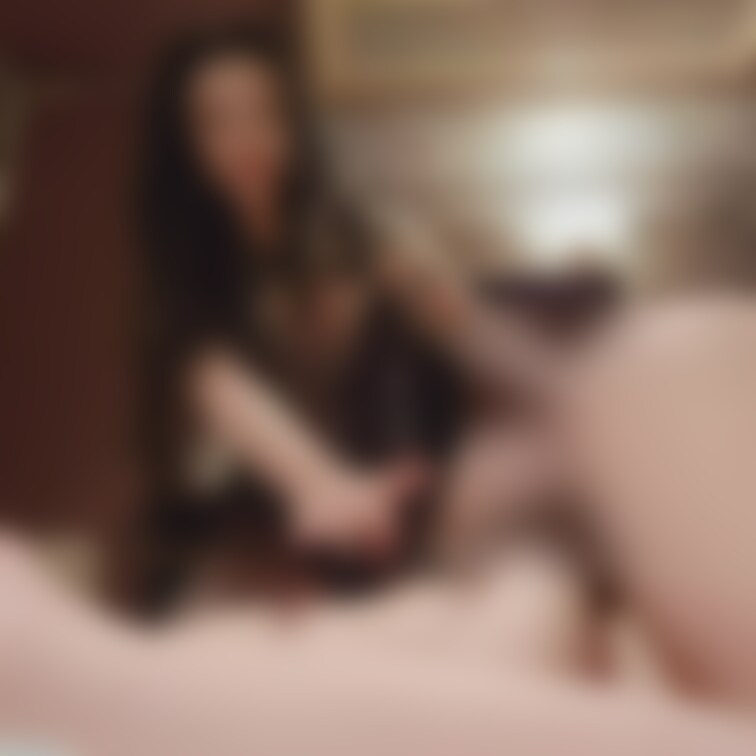 M女3Pプレイ。わたくしの命令でM女舞にM男がバイブ責め。