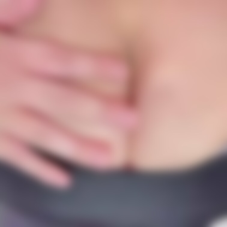 揉みたい？

脱がしたい？♡♡