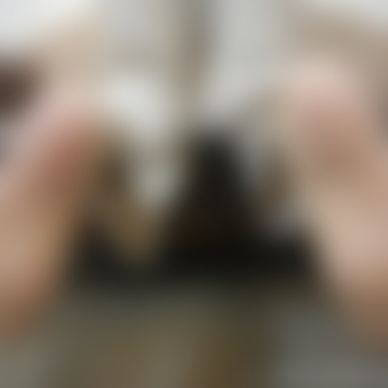 ■○○○のワイドパンツとパンスト編2■

ベージュパンストの足裏って需要ありますか？
四つん這い尻を撮影していた時