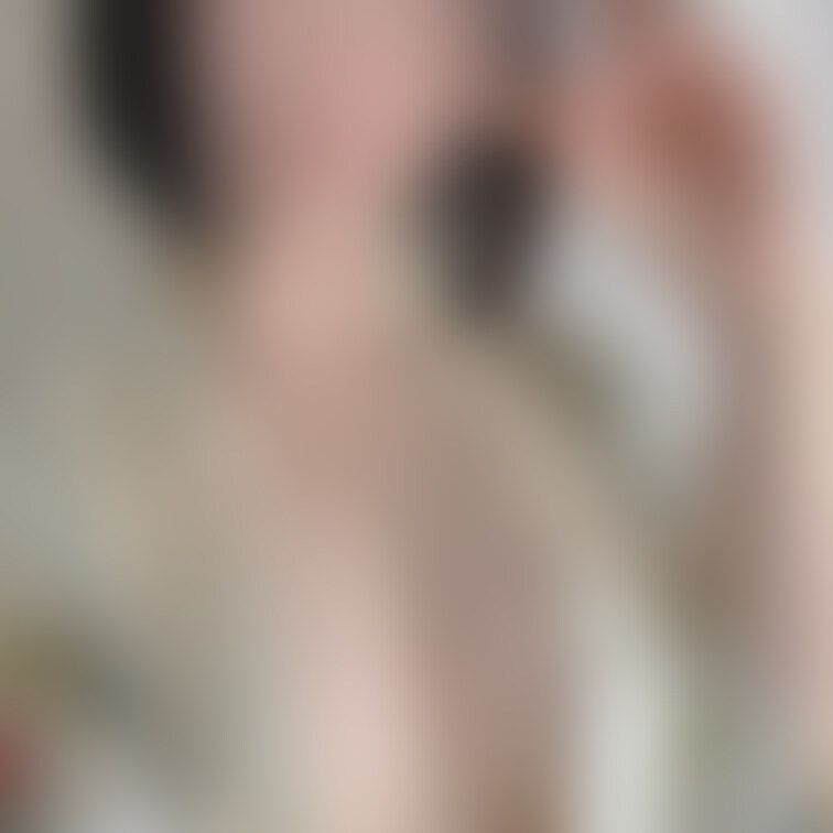こんちきゅ〜！
3月もよろしくお願いしますっ🌸

今月から少しダイエットしようかと思ってる...！
おむねとおし