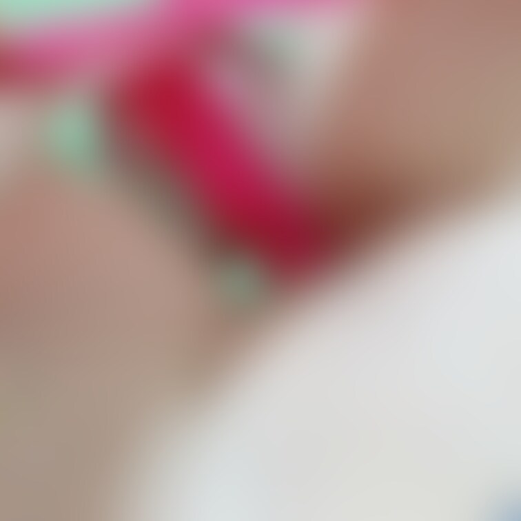 おもちゃ挿さってる🙊

リビングで気持ちよくなっちゃった…♡⃛

