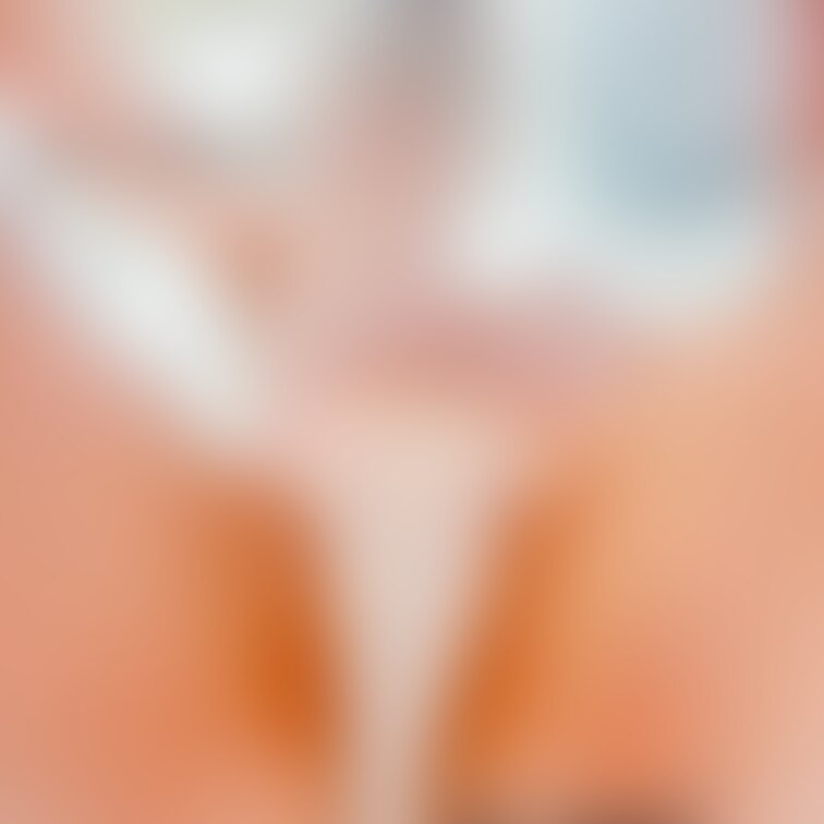 顔騎していい？
おはよー💕
昨日は公園行ってハードな1日だった🥹
○○○ってほんと元気🥹
今日中にオナ動画編集し