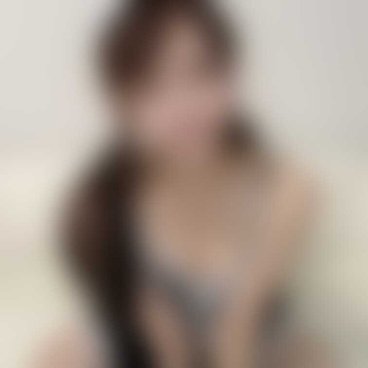 1番最後の写真が1番えっちです

メイド服きてお潮でちゃった動画は
上位プラン限定で公開してます🫶🏻♡