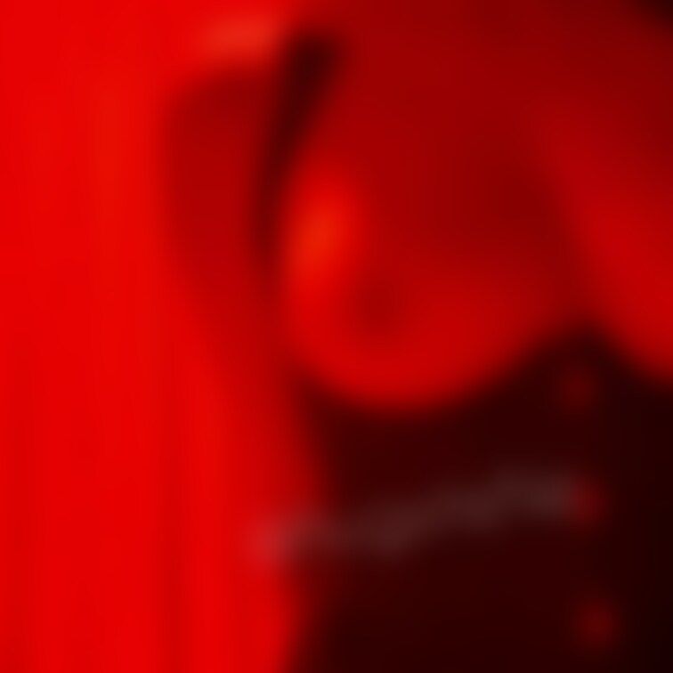 おっきなおっぱいはお好きですか？💗

コルセットつけてるとおっぱいぷりんぷりん動くから
騎乗位で見てもらいたいの🥰