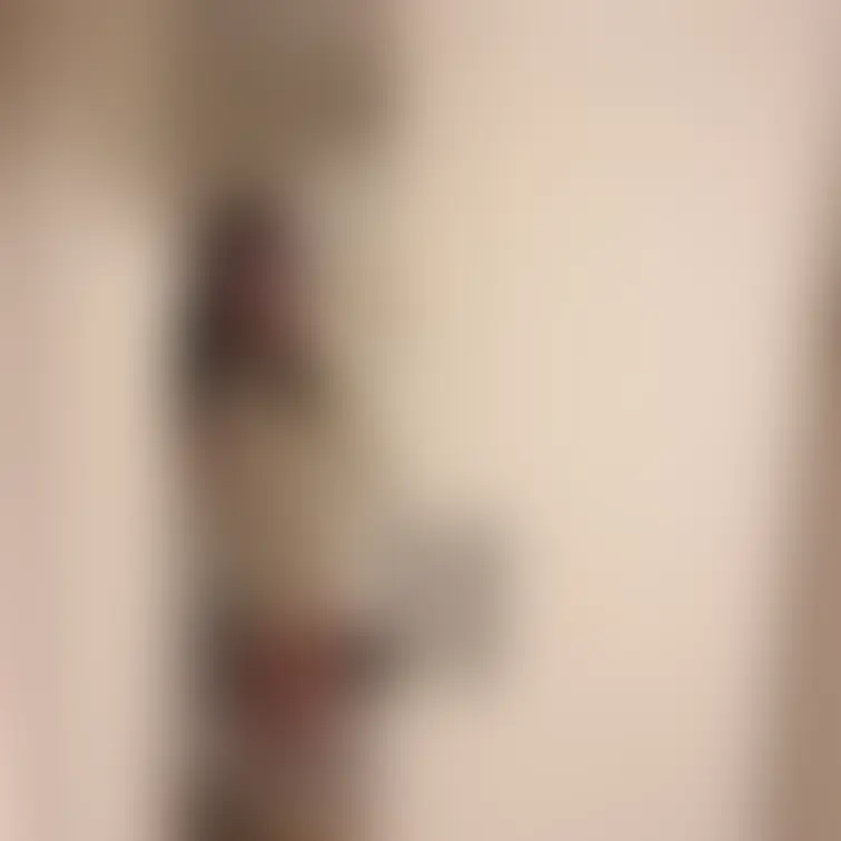 気に入ってずっと綺麗に使ってるami parisの白ニット🤍🤍
