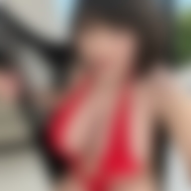 「ビキニの様な赤いワンピース水着で、ハンモックに腰かけて…」
SNS掲載用(会員様用)
※初公開日から一か月