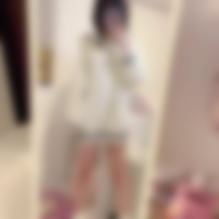 今日の私服と裸の様子🌚
なんで下着はいてないん❔


胸が大きくならない。(絶望)
never give up