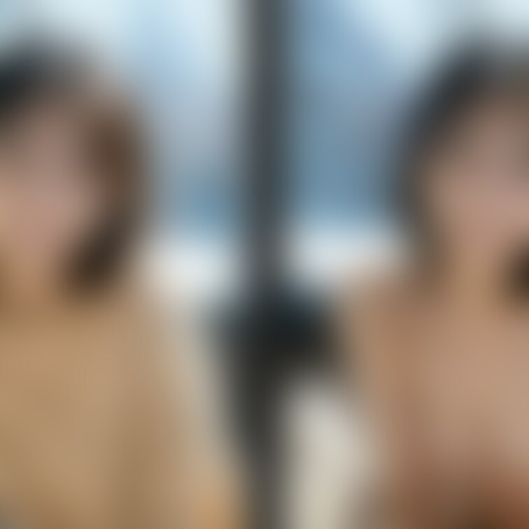 着衣と脱衣の並べた画像です    画像№ 1406