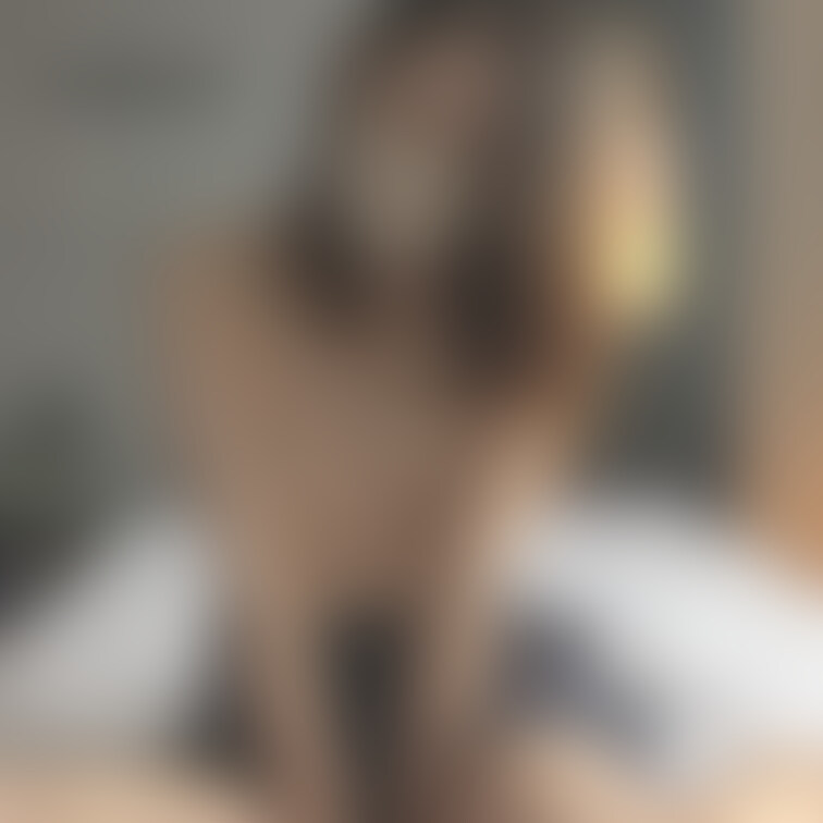 りなの胸は小さいですが感度は良好です。