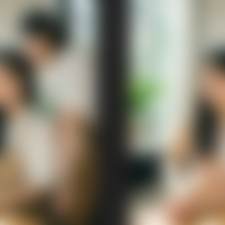 着衣と脱衣を並べた画像です。画像№914
