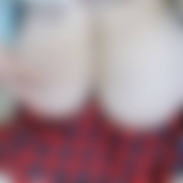 おっぱいにピース
