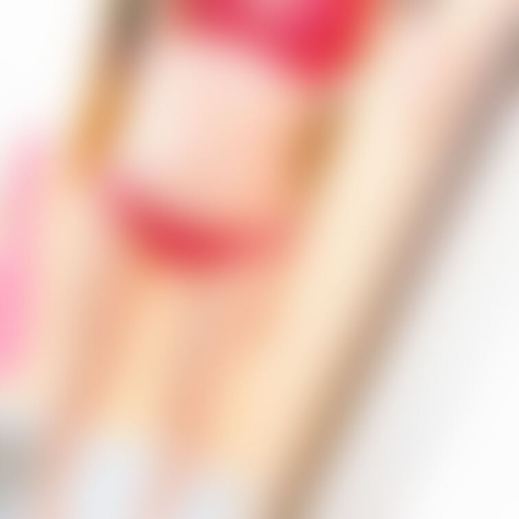 赤い下着でお尻メインです。
4枚収録してます。