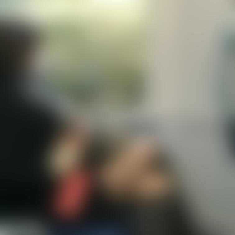 おはようございますぅ。。
ミニスカートって、、、
なんだか、、視線を、、感じちゃう。。。