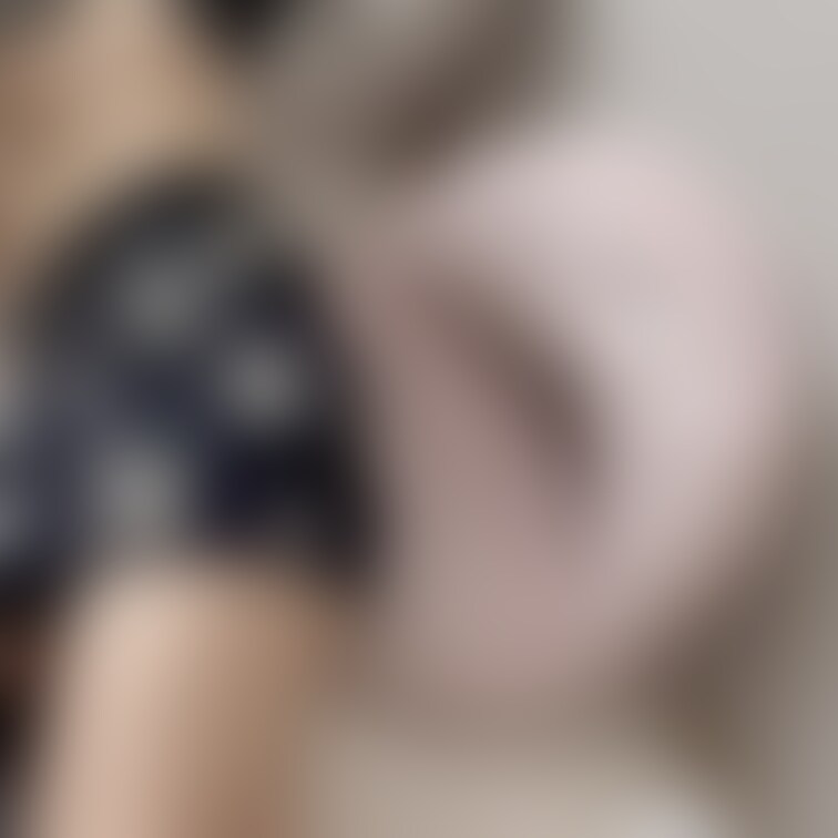 彼に見られながら電マでイッちゃいました😵‍💫オナニーしてるところ撮影してたら、彼が仕事から帰ってきちゃいました💦一旦撮影