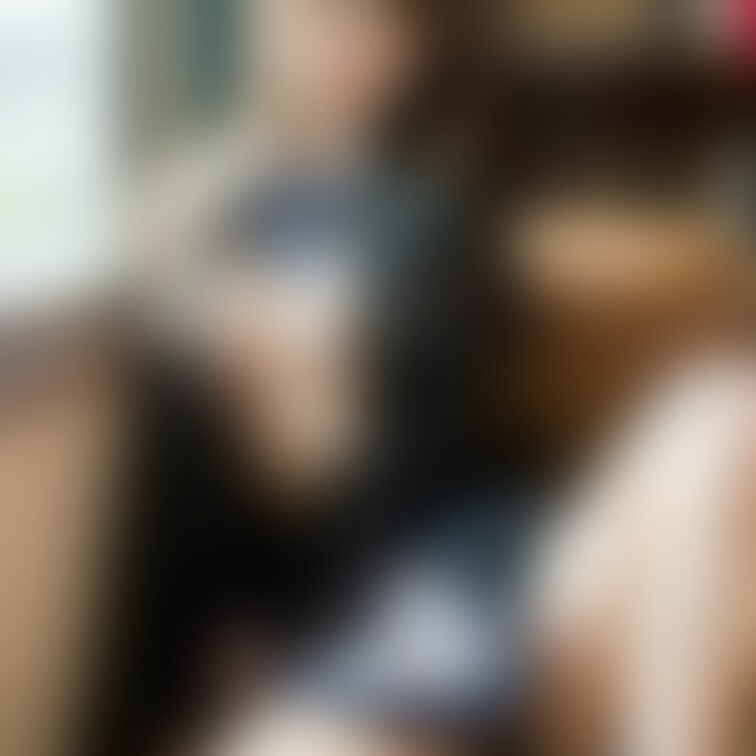 久しぶりに制服着てみたよ😚

せっかくなので、
大人でしか着れない着方をしちゃった🙈💕