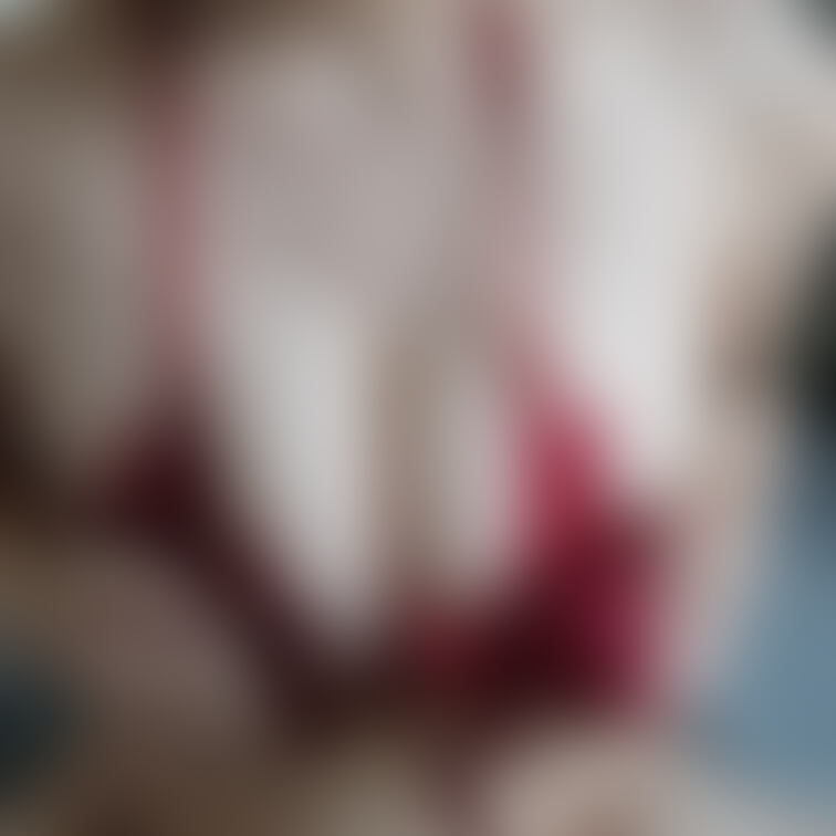 下が際どいえっちな下着♡