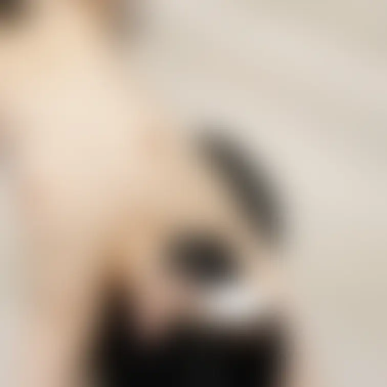 みずきにグラビアと同じポーズさせてみました。いろんな角度から撮ってます。基本個人撮影では何もかも見えてます。

セク