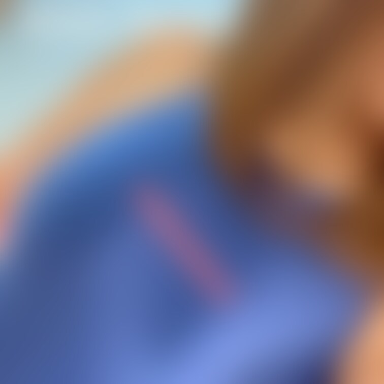 ぽちっっ💙
ハイレグで鼠径部も…見ちゃうし、
ツルツルな生地感で手を滑らせたくなるでしょ?🤭