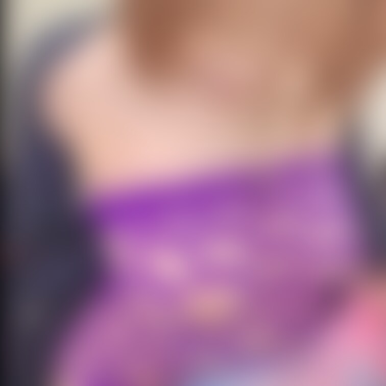 (コスプレ・セクラン)プレゼントでいただいた「あみあみタイトワンピ」着たよー😃
みんなむちむちは好きですか？