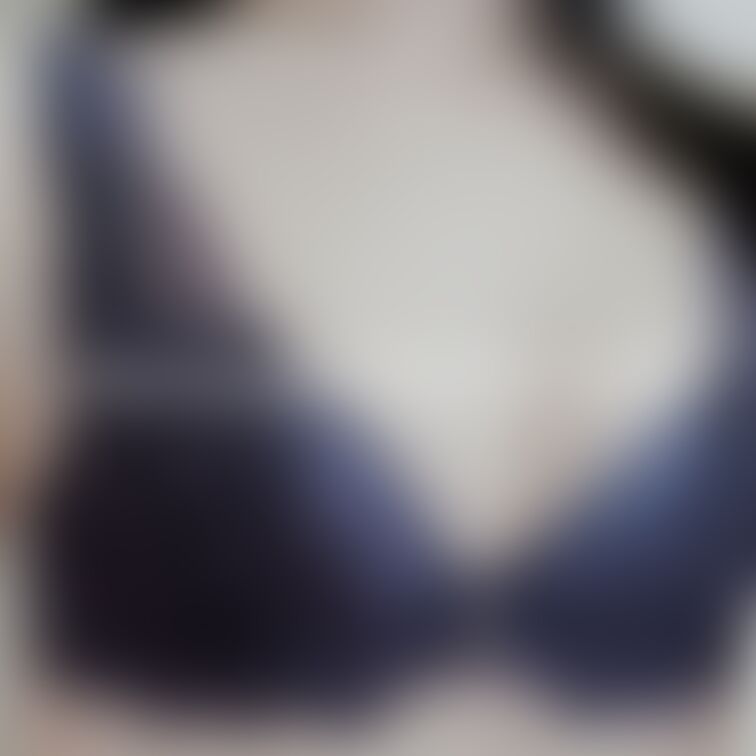髪を下ろしてちょっとセクシー風なお写真🦨