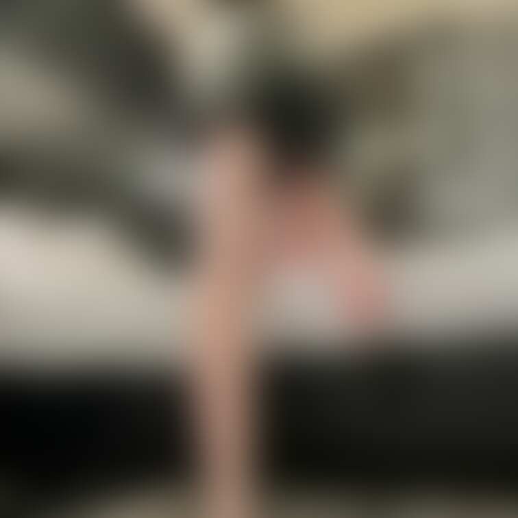 雑誌にも掲載！
モデルの卵のらなちゃん🐰⑥

足のサイズ：26cm