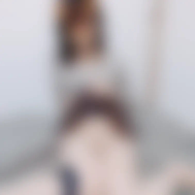 はいてない＆はいてないお尻＆おっぱいみせスカートたくし上げ🌟
なんだか全体的に柔らかそうな感じ🦊