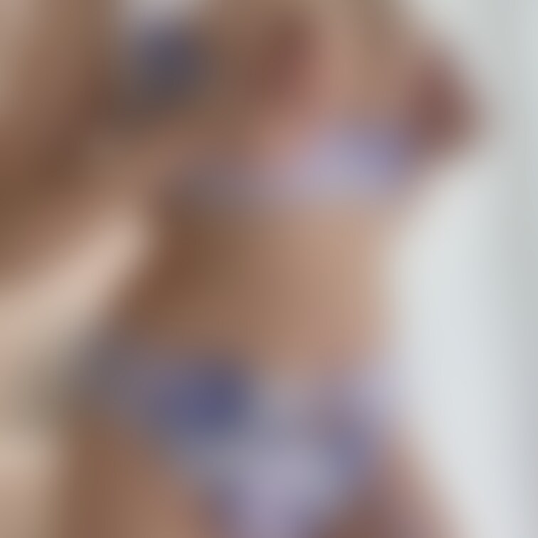 藤色サルートをたっぷり堪能してね💜
おっぱいも…乳首もう勃起しちゃってるの。

