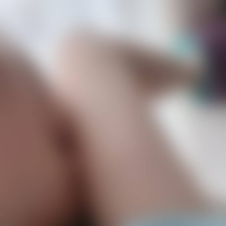 無料プランの方も見れます♡
杏目線の脚♡生脚2枚