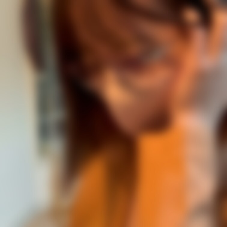 今回はエッチの相手をDMからの応募という事で、応募させてもらった所

なんと抽選で当たりエッチをさせてもらいました。
